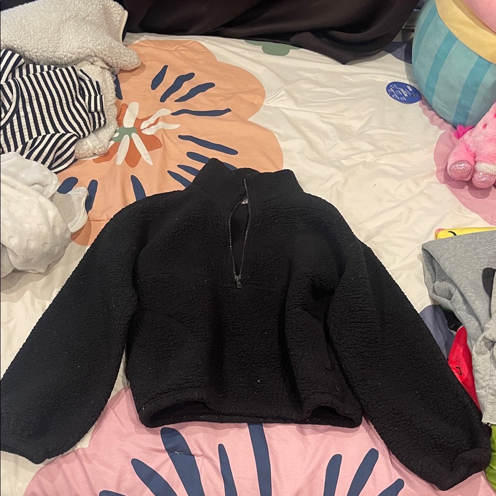 Gilly Hicks Black Fleece Pullover